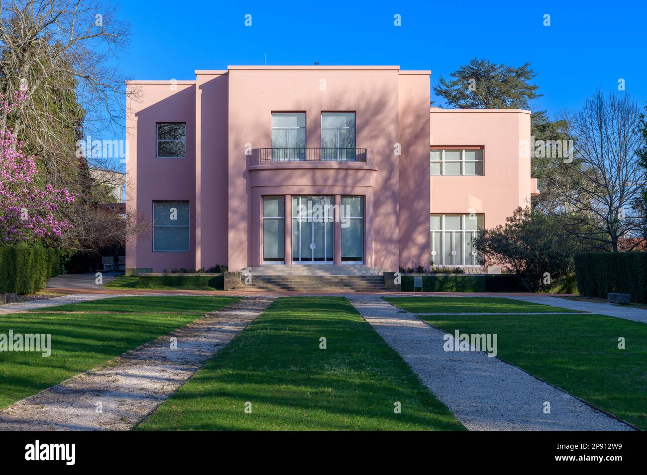 Serralves Villa, a pink 1930s art deco mansion with a contemporary art ...
