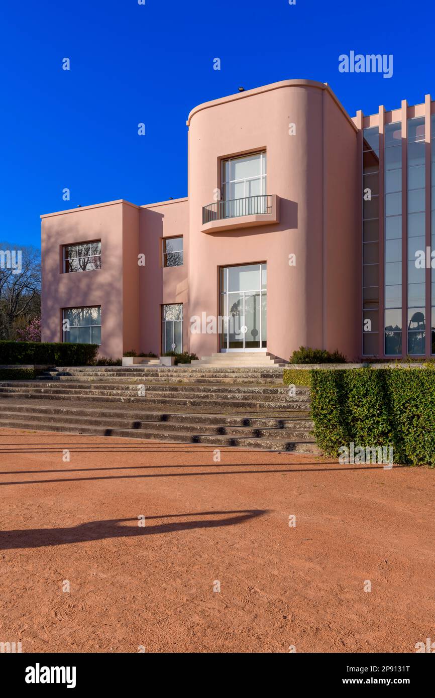 Serralves Villa, a pink 1930s art deco mansion with a contemporary art ...