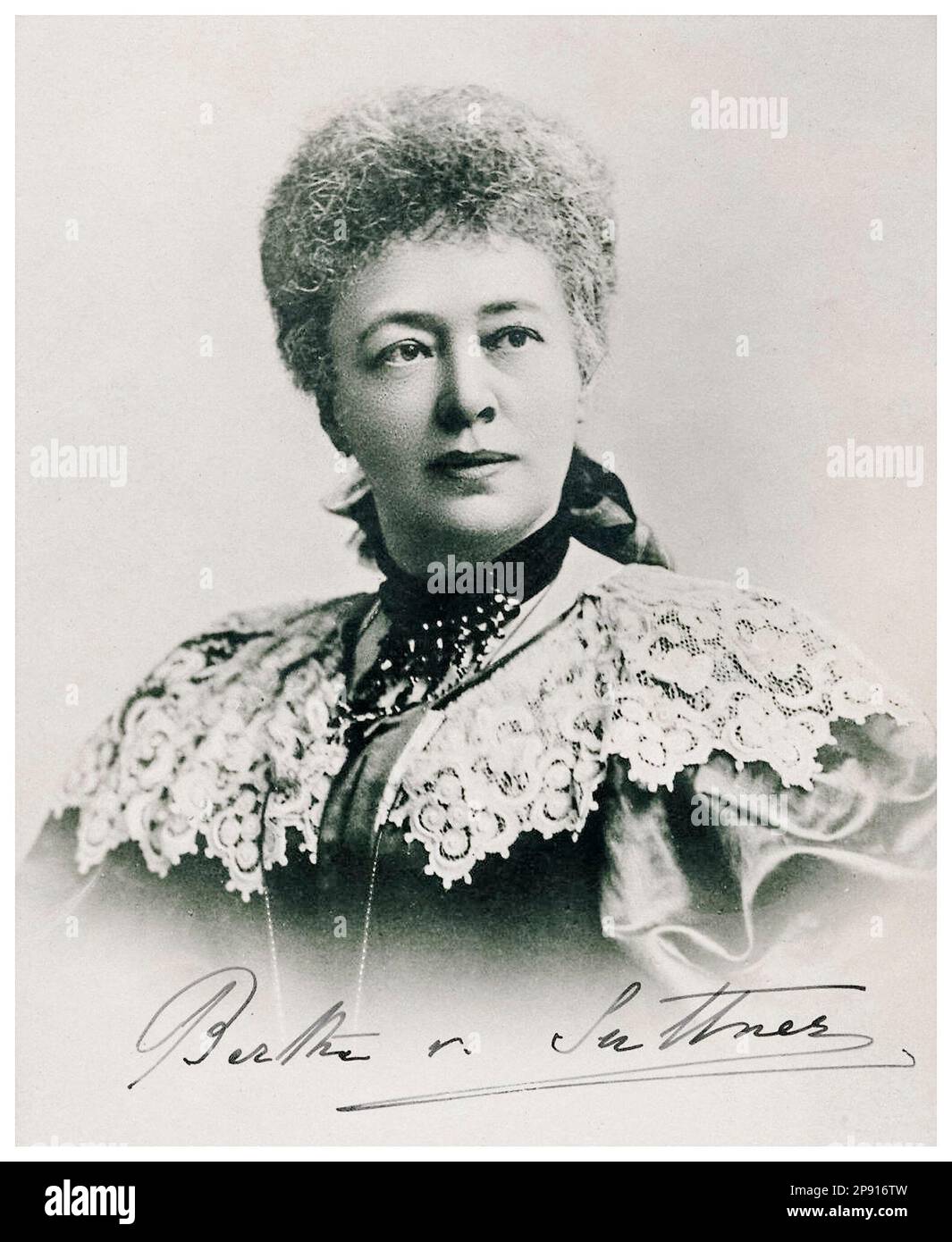 Portrait postcard of Bertha von Suttner (1843-1914), Austrian-Bohemian pacifist and novelist, first woman to be awarded the Nobel Peace Prize, portrait photograph, 1904 Stock Photo