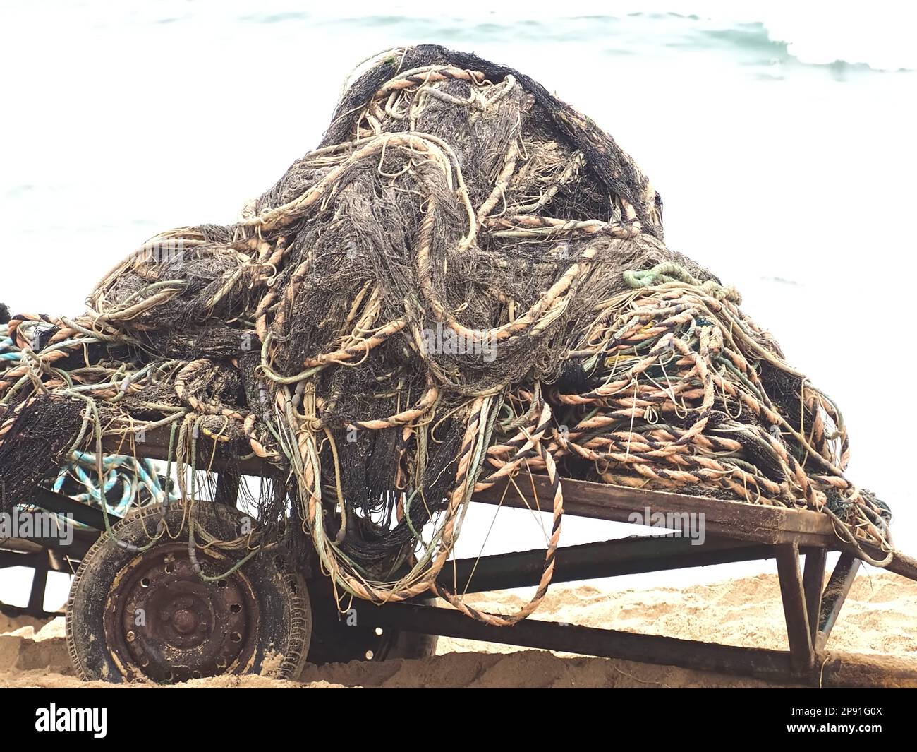 Beachy Net Rope Fishernets hi-res stock photography and images - Alamy