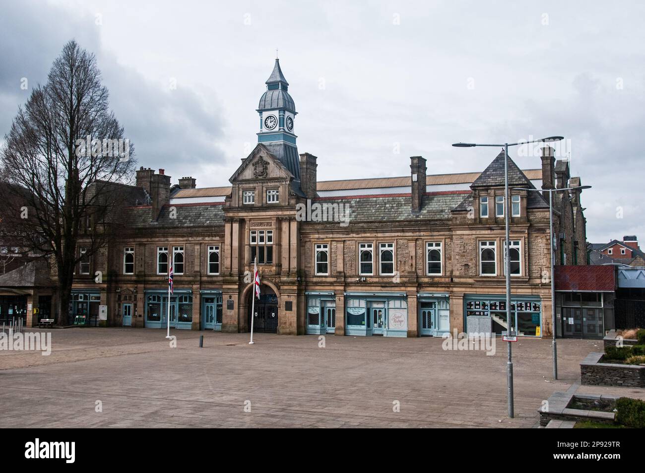 Around the UK Darwen Town Hall & Indoor Market Hall Stock Photo Alamy