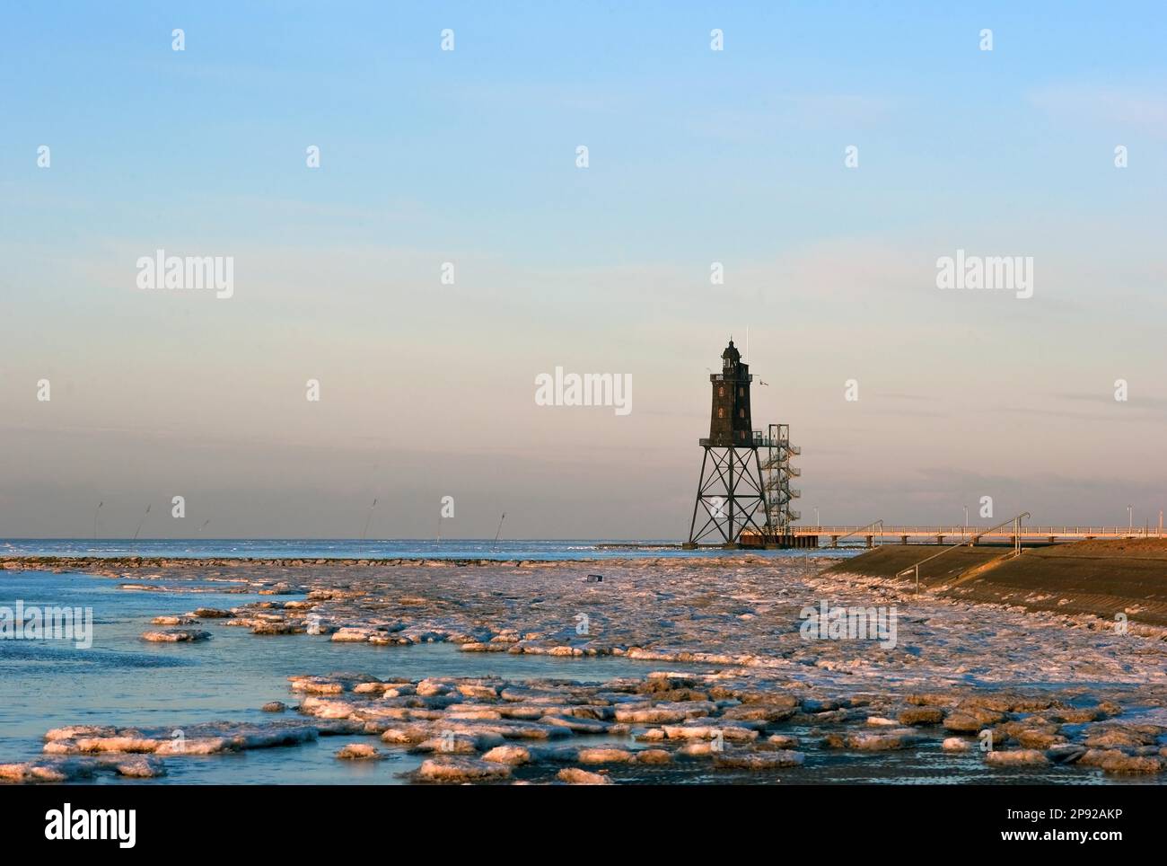 Lighthouse Obereversand in winter, Dorum Neufeld in the district of