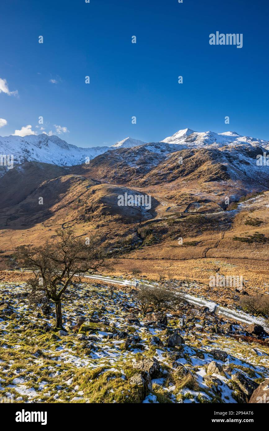 Snow covered Mount Snowdon in the Snowdonia National Park, Gwynedd, North Wales Stock Photo