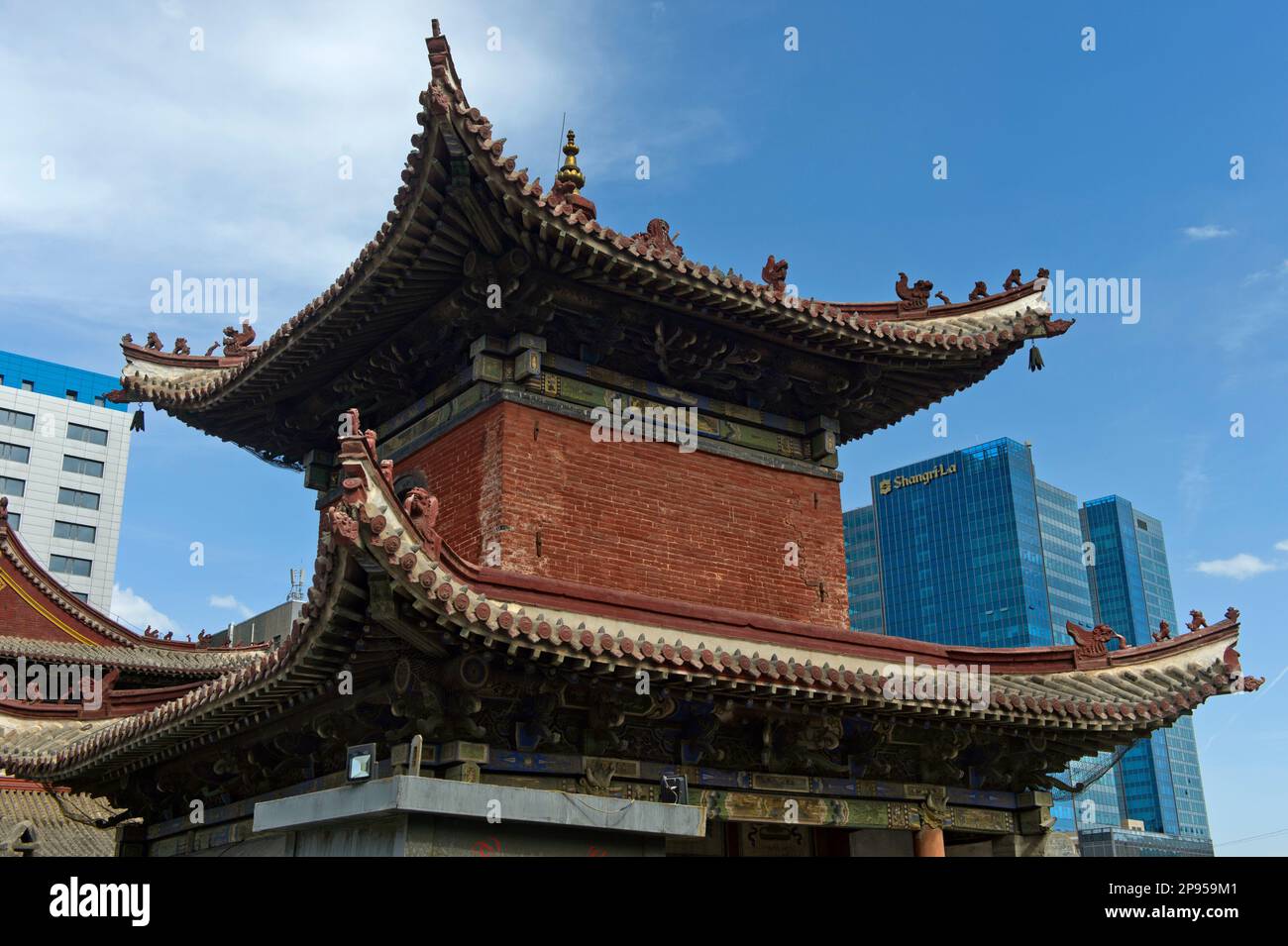 The modern Shangri-La Hotel and the traditional Choidshin Lama T…
