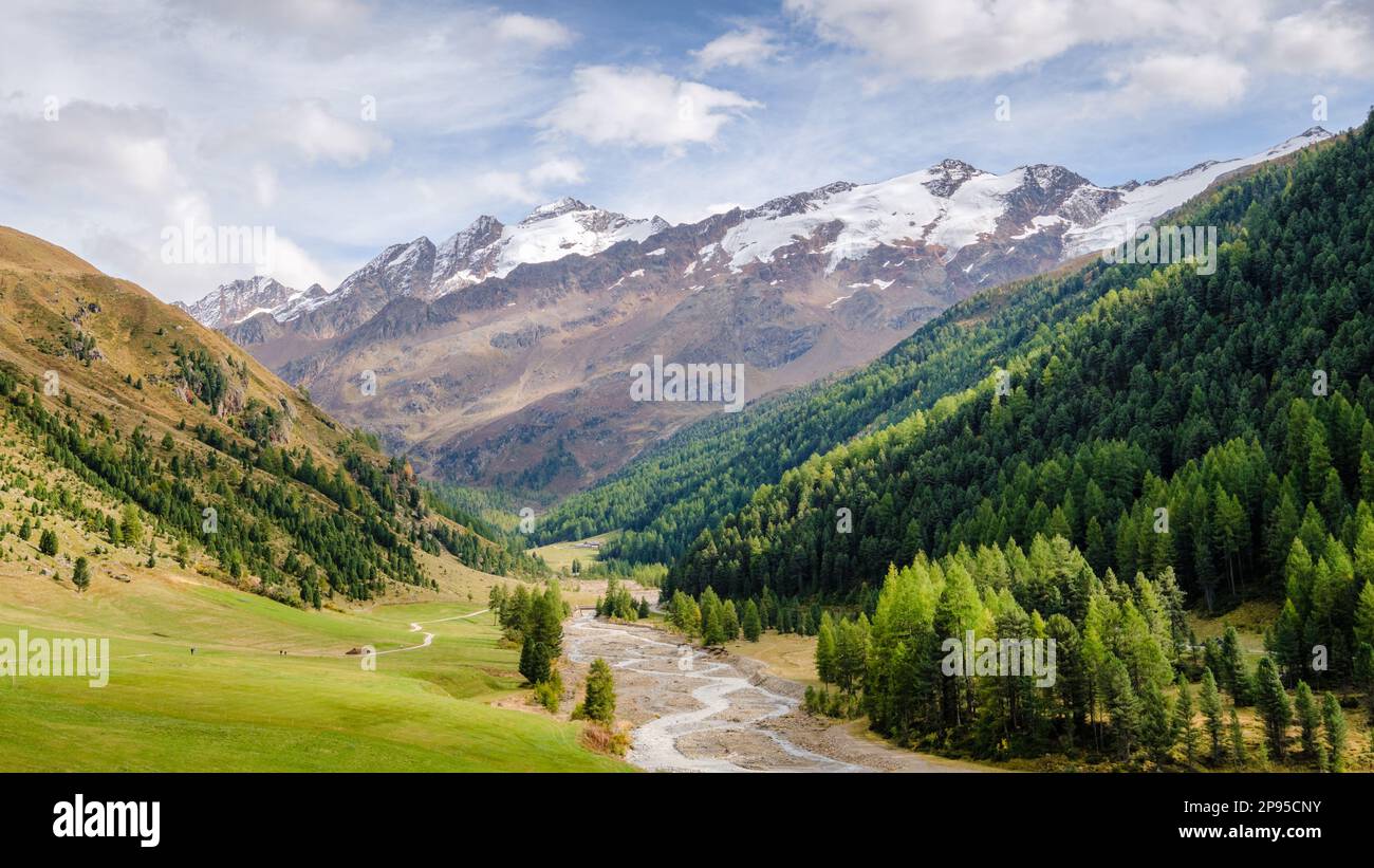A September day in Vallelunga (or: Langtaufers), a valley in South Tyrol, Italy. It is a side valley of the Venosta (or Vinschgau) valley. Stock Photo