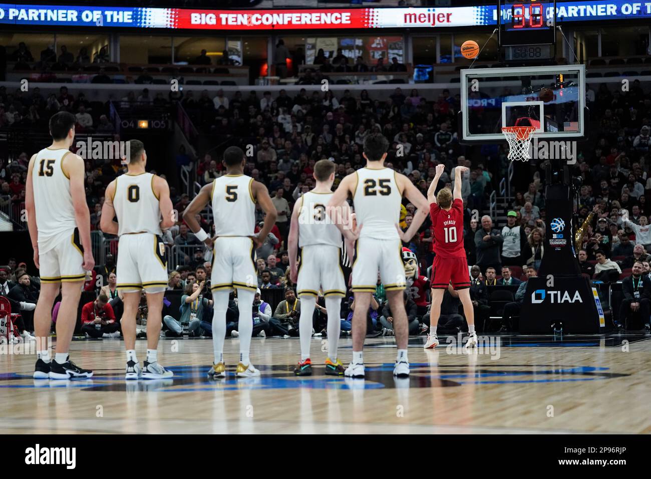 Rutgers' Cam Spencer (10) takes a free throw during the second half of