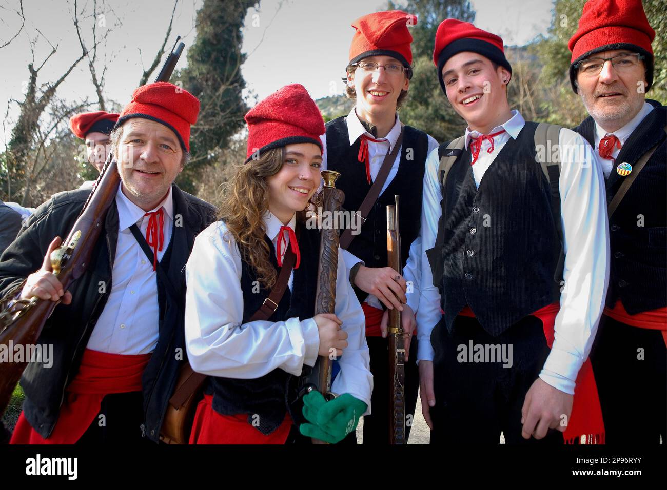Catalan women costumes hi res stock photography and images Alamy
