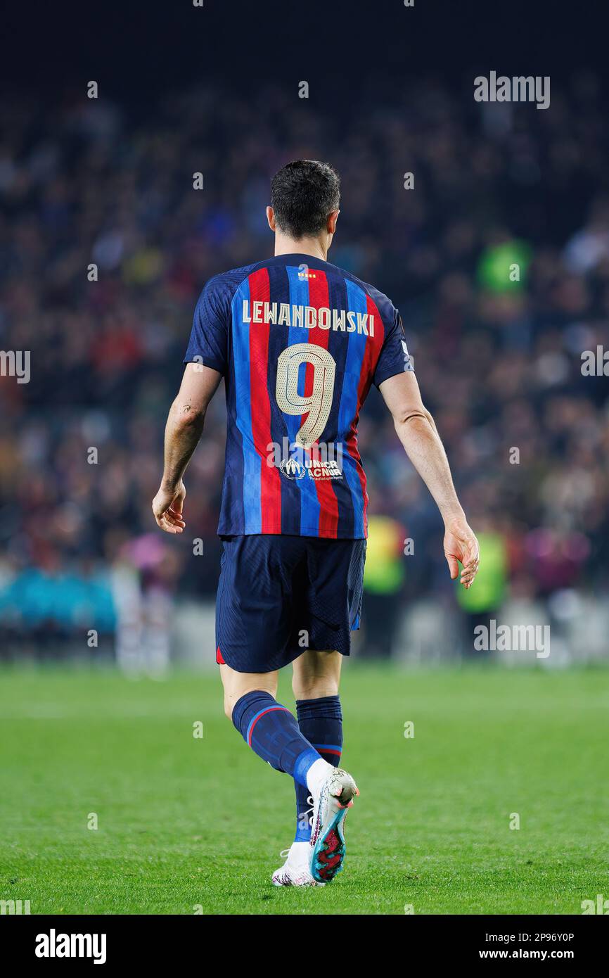 BARCELONA - FEB 16: Lewandowski in action during the Champions League