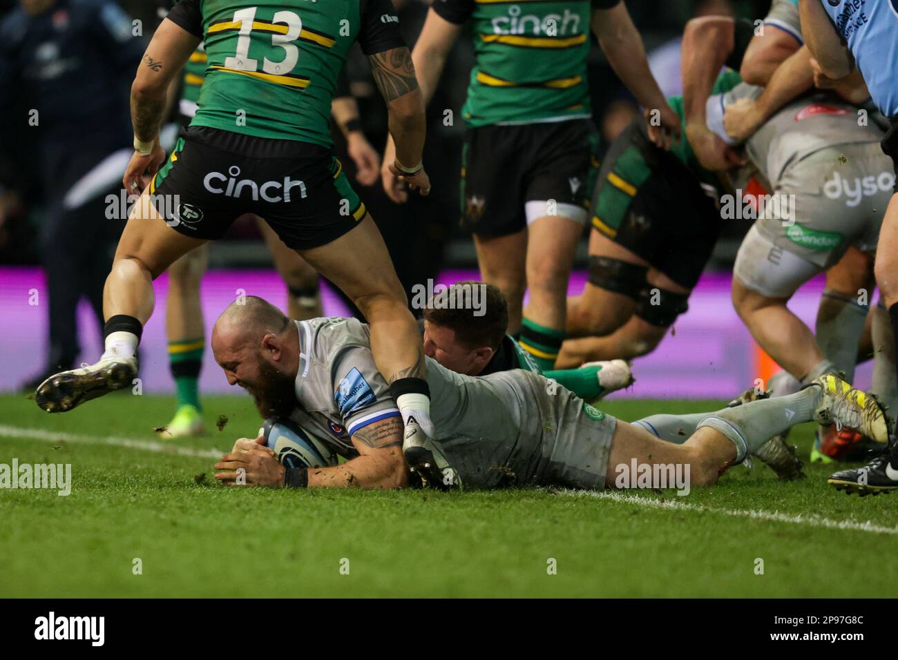 Tom Dunn of Bath Rugby scores a try during the Gallagher Premiership match Northampton Saints vs Bath Rugby at Franklins Gardens, Northampton, United Kingdom, 10th March 2023 (Photo by Nick Browning/News Images