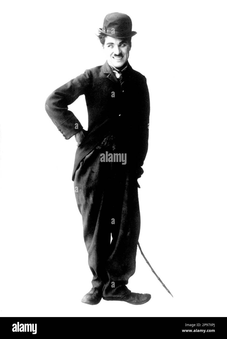 1915 : The silent movie actor and movie director CHARLES CHAPLIN ( 1889 - 1977 ) as CHARLOT - CINEMA - FILM - portrait - ritratto - hat - cappello - regista cinematografico - attore - attrice - comico - tie - cravatta - collar - colletto  ----   Archivio GBB      Archivio Stock Photo