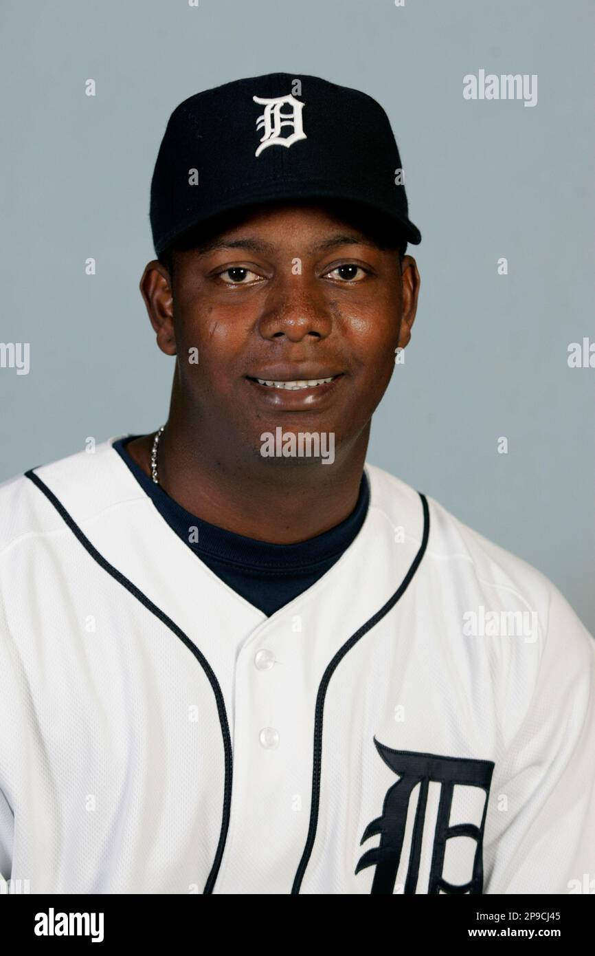 FILE ** This is a Feb. 23, 2008 file photo showing Edgar Renteria in a  Detroit Tigers uniform. Renteria will become the second free agent to join  the San Francisco Giants