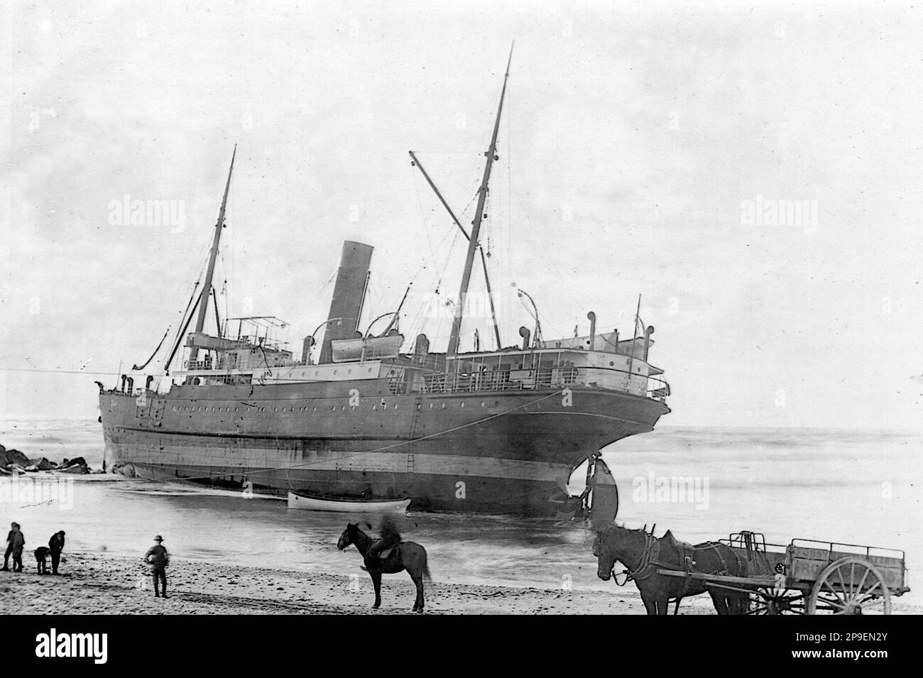 Steamship Mapourika stranded at Greymouth, 1 October 1898, Greymouth, Westland, New Zealand. The  steamer weighed 1203 tons. Built 1898. Union Steam Ship Company. Stock Photo