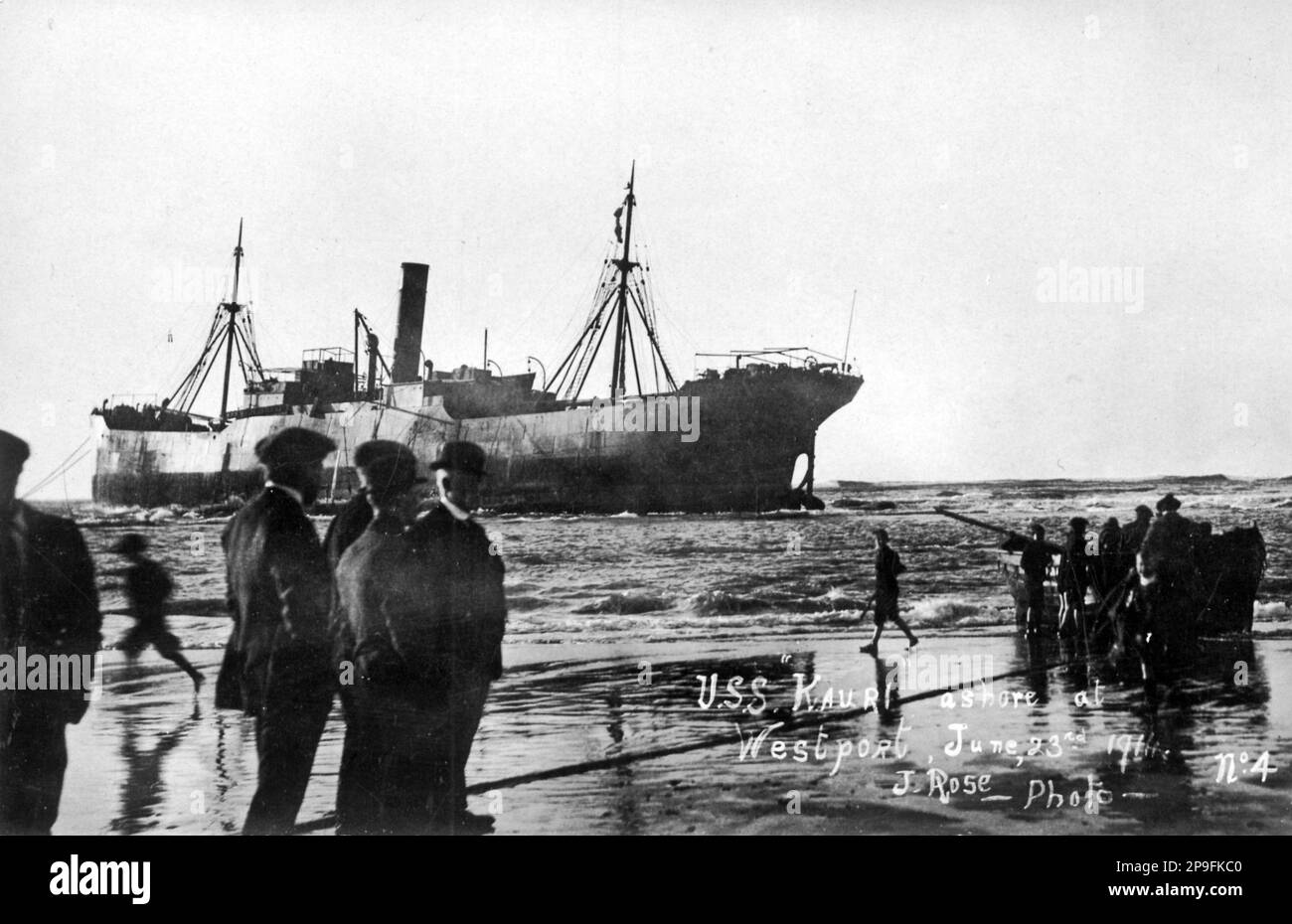 The Kauri stranded at Westport, Westland, New Zealand on 23-6-1914. Stock Photo