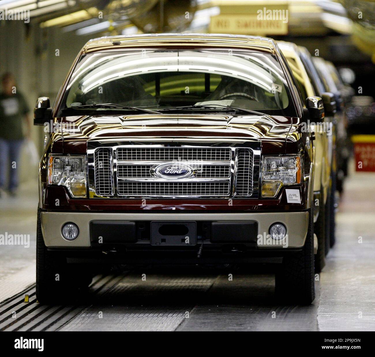 2009 Ford F150 pickups roll off the assembly line at the Kansas City Ford Assembly Plant in