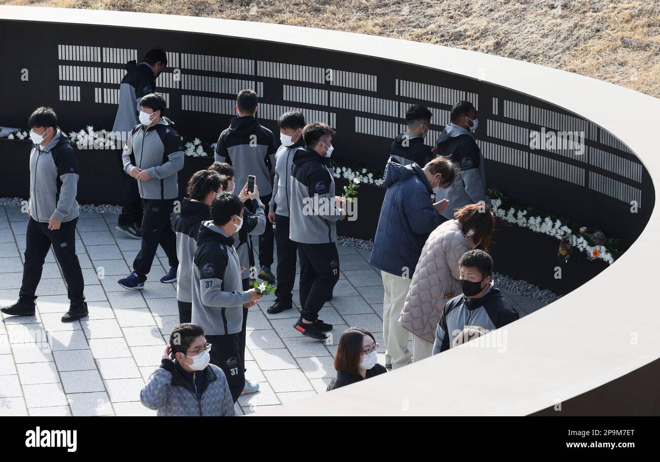 people-visit-a-memorail-park-of-the-2011-great-east-japan-earthquake