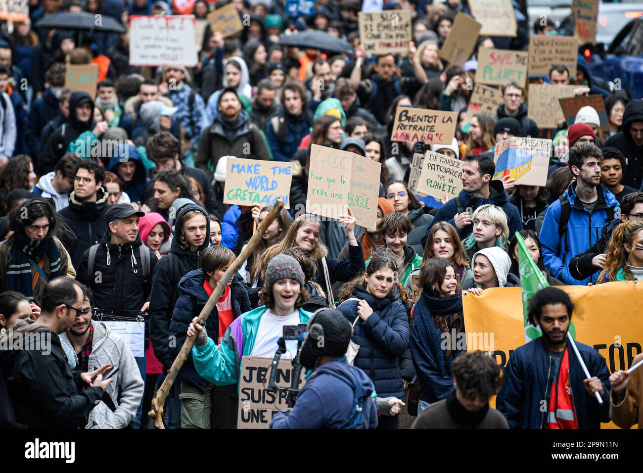 Paris, France. 10th Mar, 2023. Young demonstrators and activists hold up banners and placards during a demonstration for climate and against global warming, organized by the youth movement, 'Fridays for Future' (FFF) on March 10, 2023 in Paris, France. Photo by Victor Joly/ABACAPRESS.COM Credit: Abaca Press/Alamy Live News Stock Photo