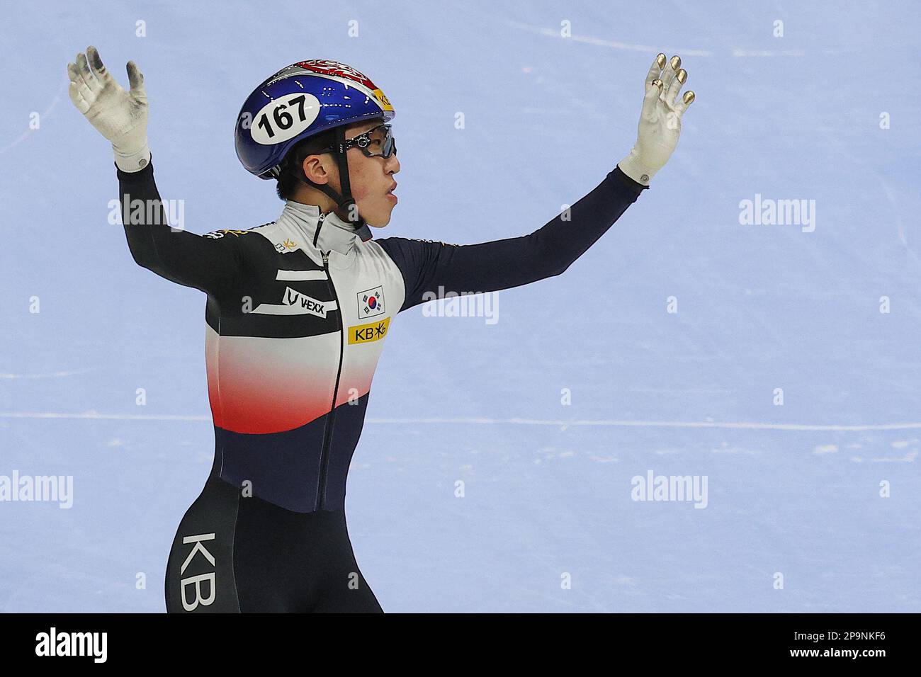 11th Mar, 2023. Park Jiwon wins men's 1,500m gold at ISU World
