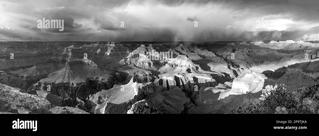 Sunset sky panorama dramatic Black and White Stock Photos & Images - Alamy