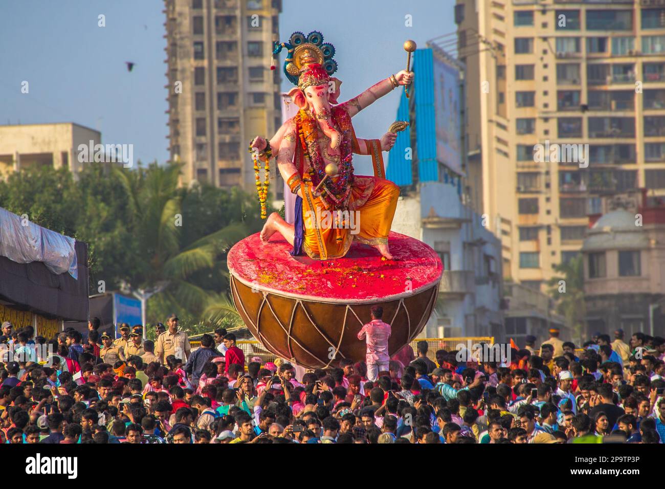 Ganapati Visarjan in Mumbai , Girgaon Chowpaty, Girgaum chowpatty