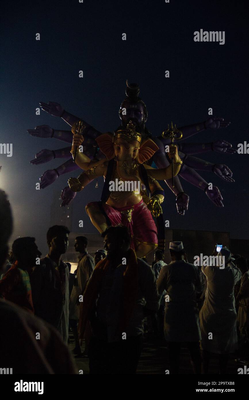 Ganapati Visarjan in Mumbai , Girgaon Chowpaty, Girgaum chowpatty Ganesh Visarjan, Ganesh Festival. Mumbai, Maharashtra, India Stock Photo