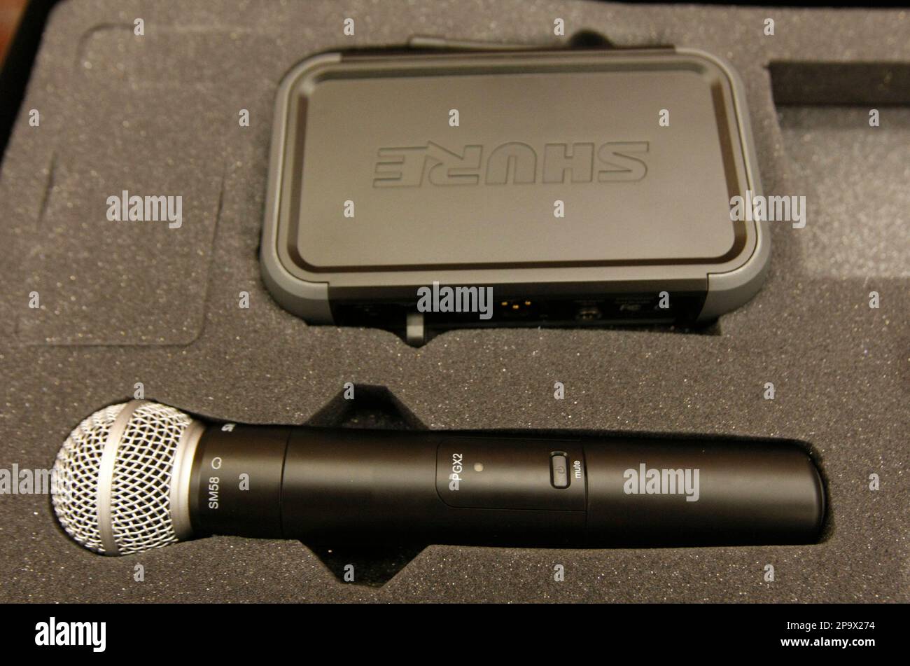 Guitar 2024 center microphone