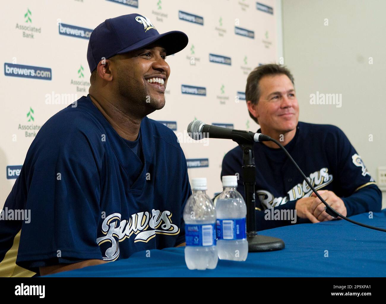 Milwaukee Brewers starting pitcher CC Sabathia catches a ball during the  sixth inning of a baseball game Tuesday, July 8, 2008, in Milwaukee. (AP  Photo/Morry Gash Stock Photo - Alamy