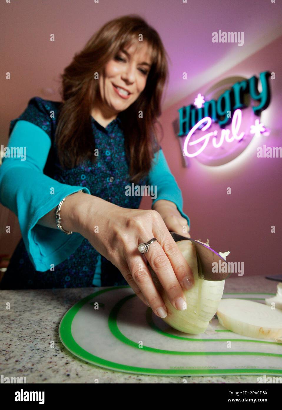 **FOR USE WITH AP LIFESTYLES** Lisa Lillien, “The Hungry Girl," slices