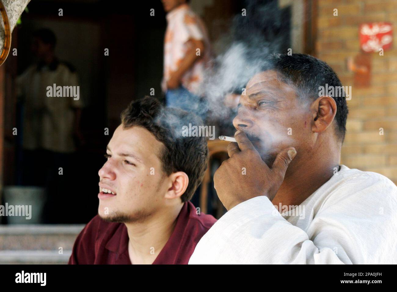 e cigarette ad 4 marketing tactics e-cigarette companies use to target youth