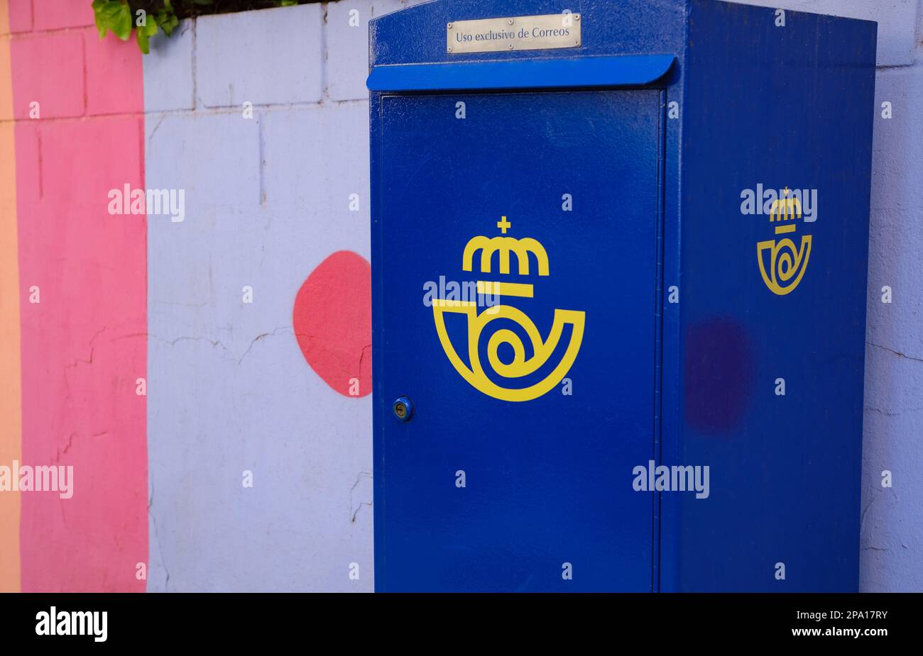 Correos post box hi res stock photography and images Alamy