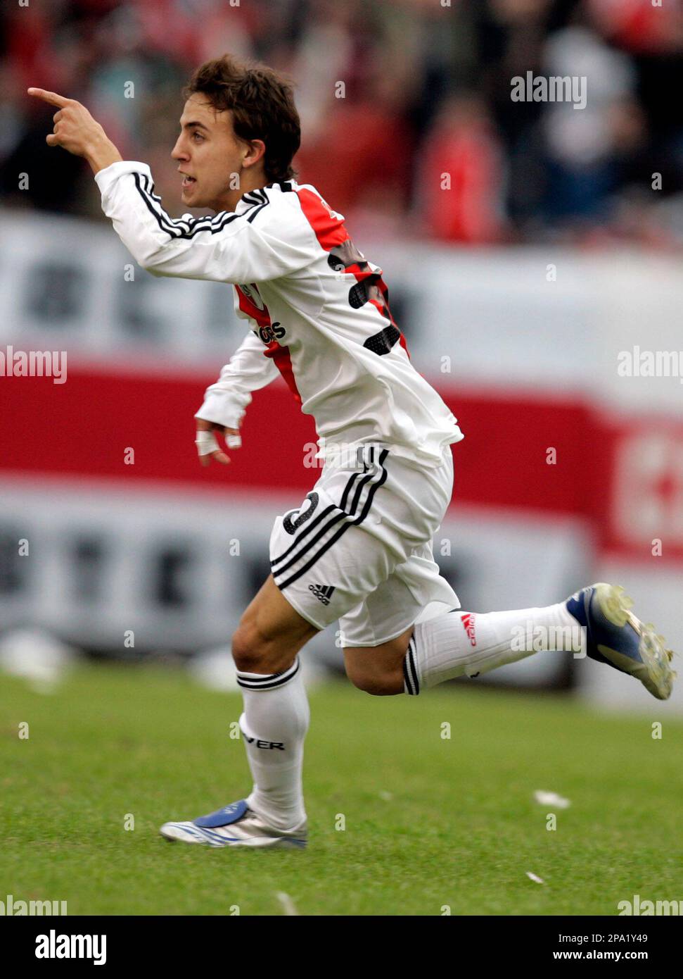 River Plate's Diego Buonanotte celebrates after scoring against Olimpo de  Bahia Blanca during an Argentina first division soccer match in Buenos  Aires, Sunday, June 8, 2008. (AP Photo/Natacha Pisarenko Stock Photo - Alamy
