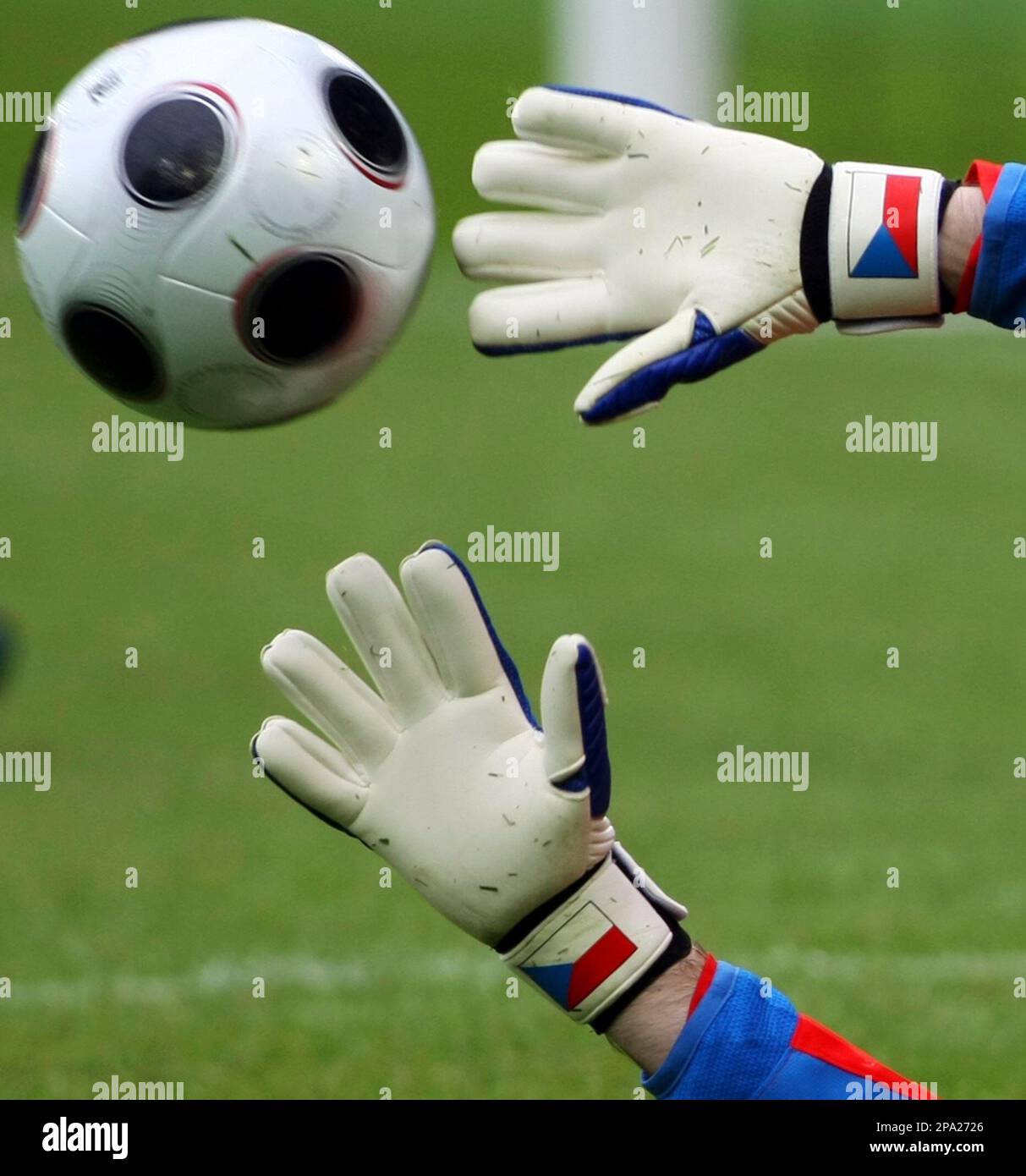 Petr sales cech gloves