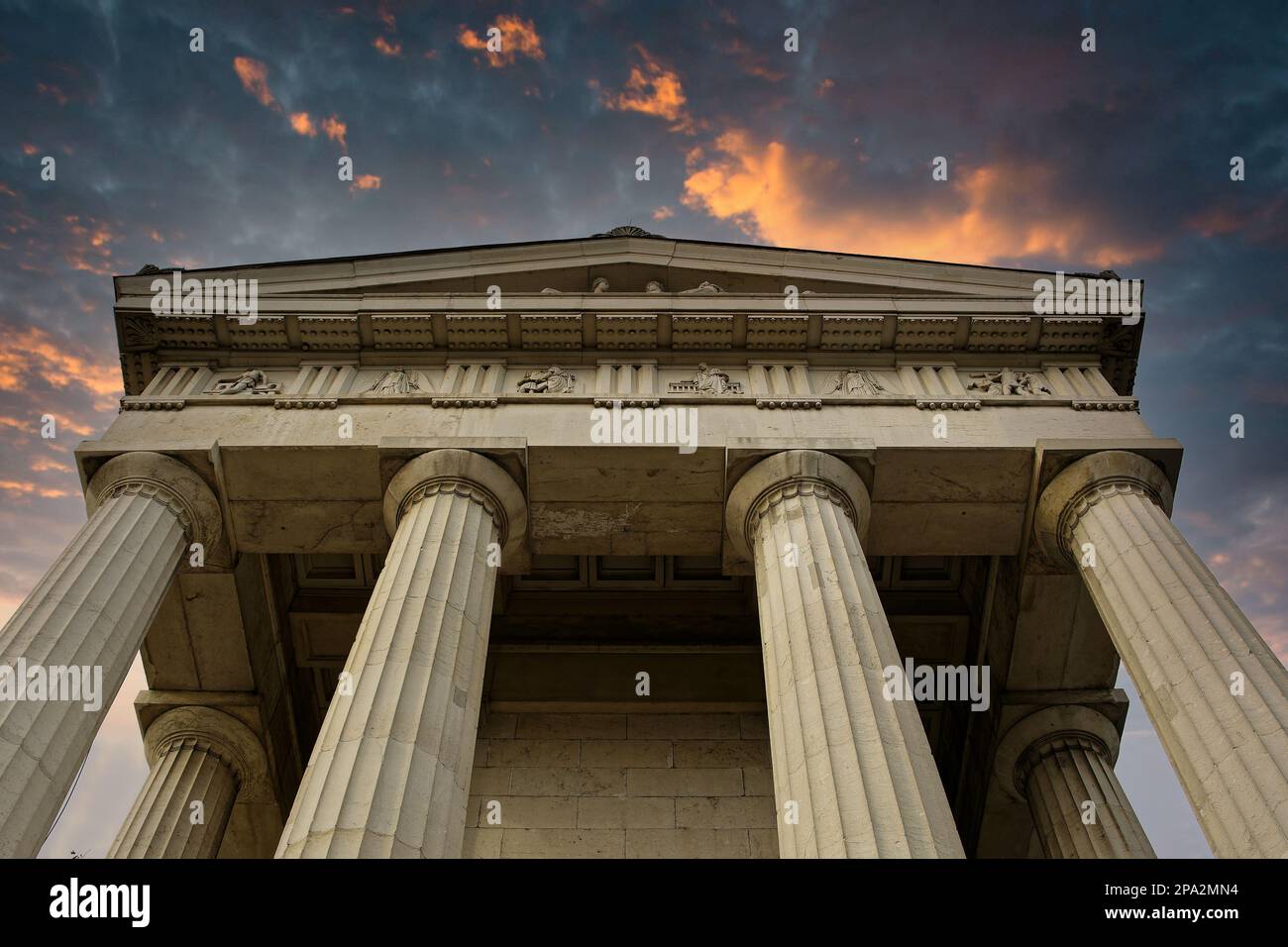 Pro football hall of fame building hi-res stock photography and images -  Alamy