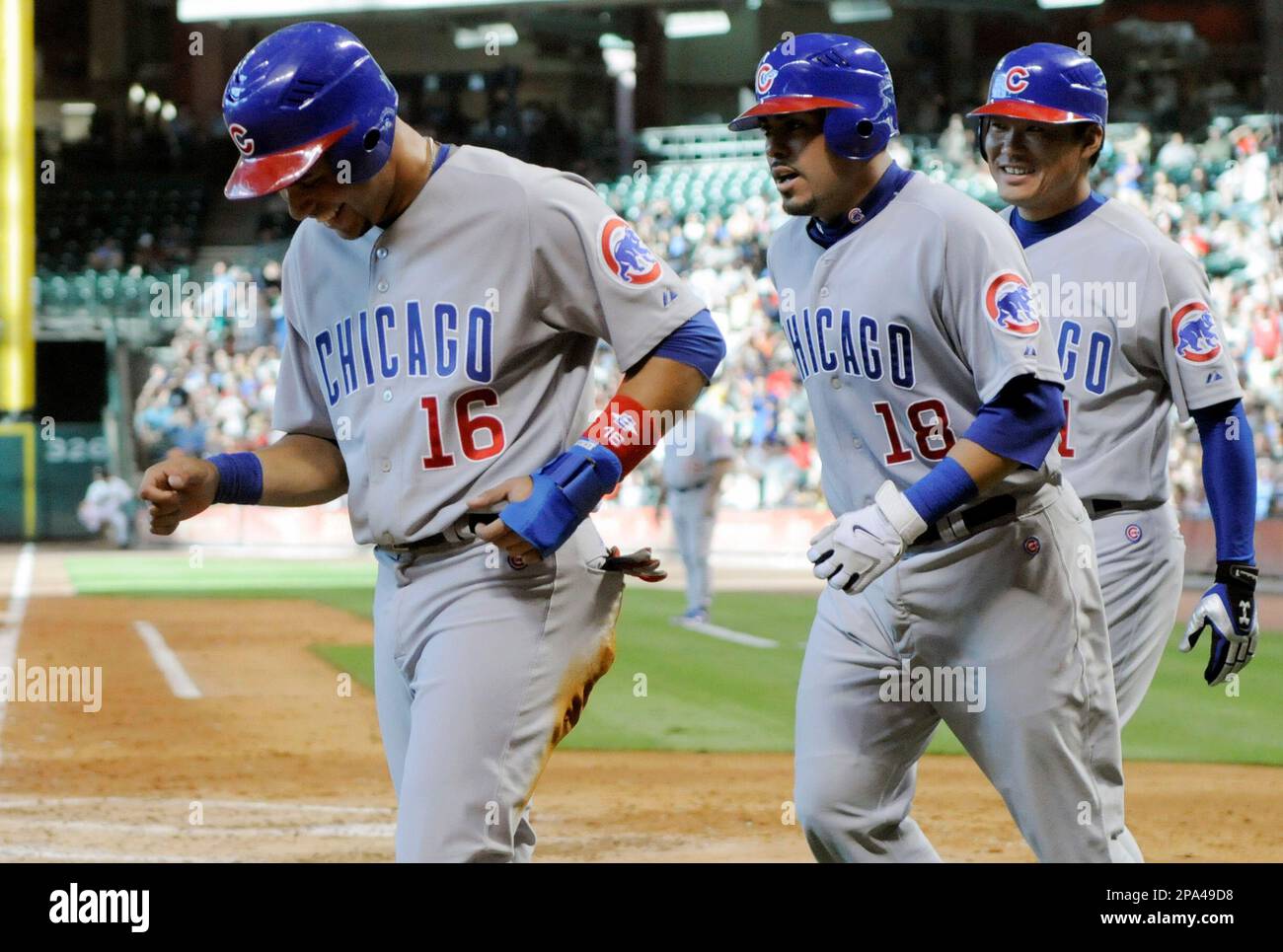 Boston Red Sox's Mark Bellhorn (12) tags out Chicago Cubs' Aramis