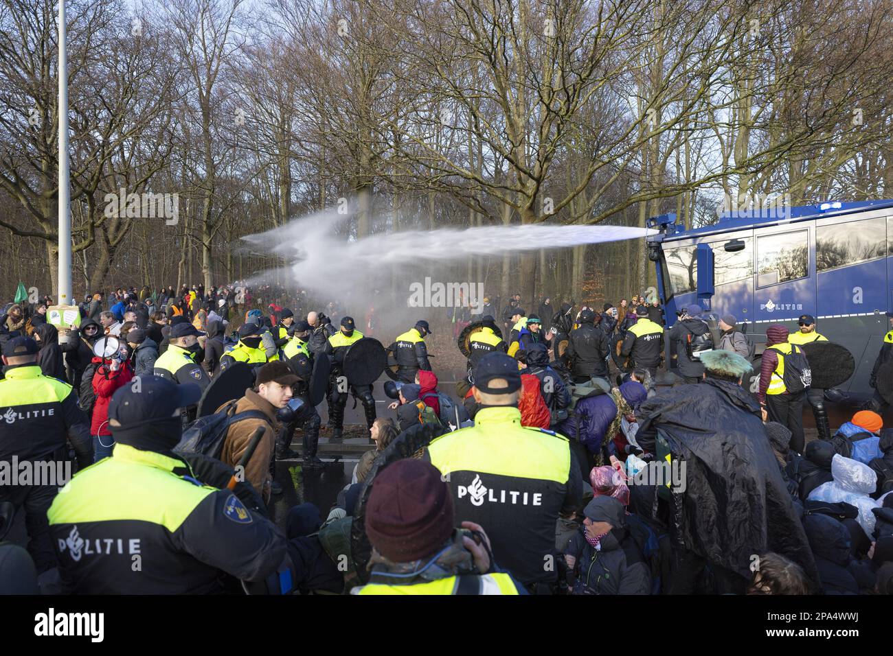 THE HAGUE - The police use the water cannon against Extinction Rebellion (XR) activists who have been blocking the Utrechtsebaan since noon. That happened on the last part of the A12 that ends in The Hague. ANP SEM VAN DER WAL netherlands out - belgium out Stock Photo