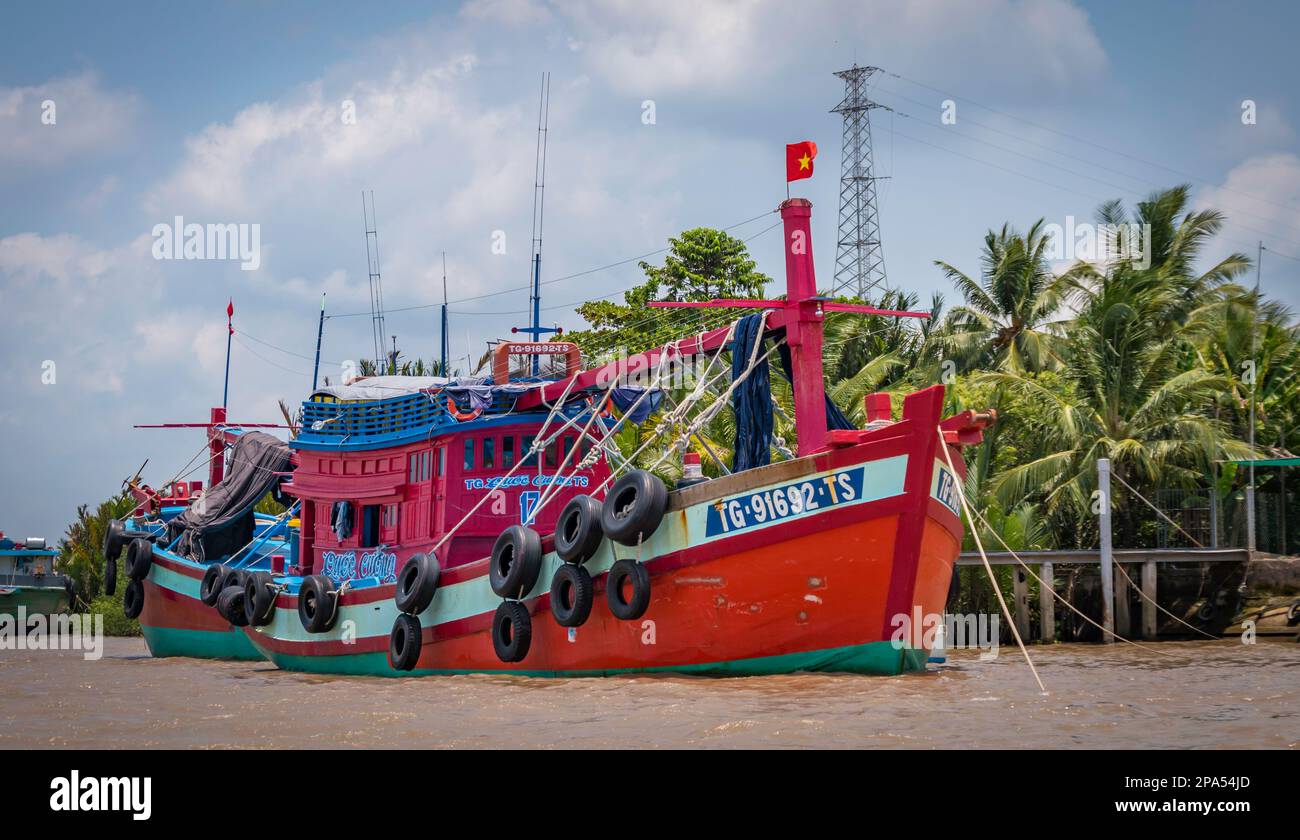 Boats in Mekong river delta in vietnam Stock Photo - Alamy