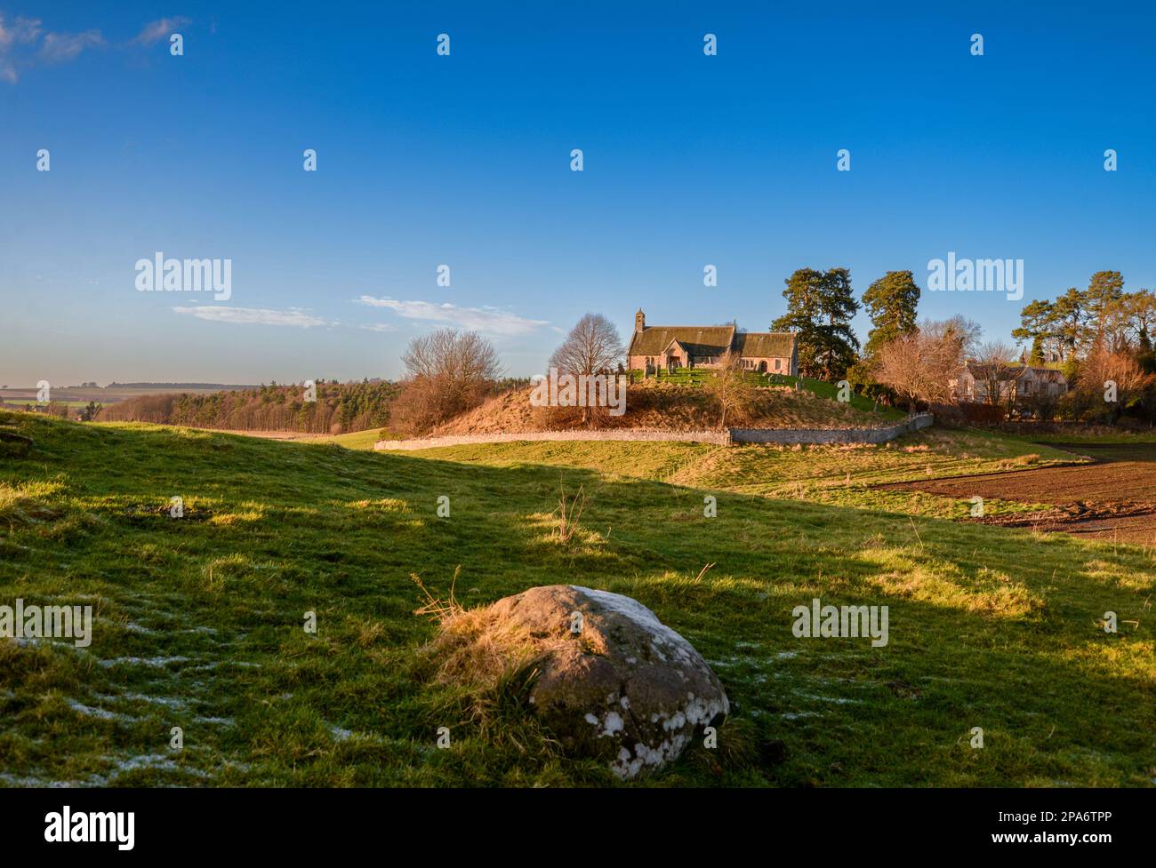 The picturesque Linton Kirk in the Scottish Borders Stock Photo Alamy