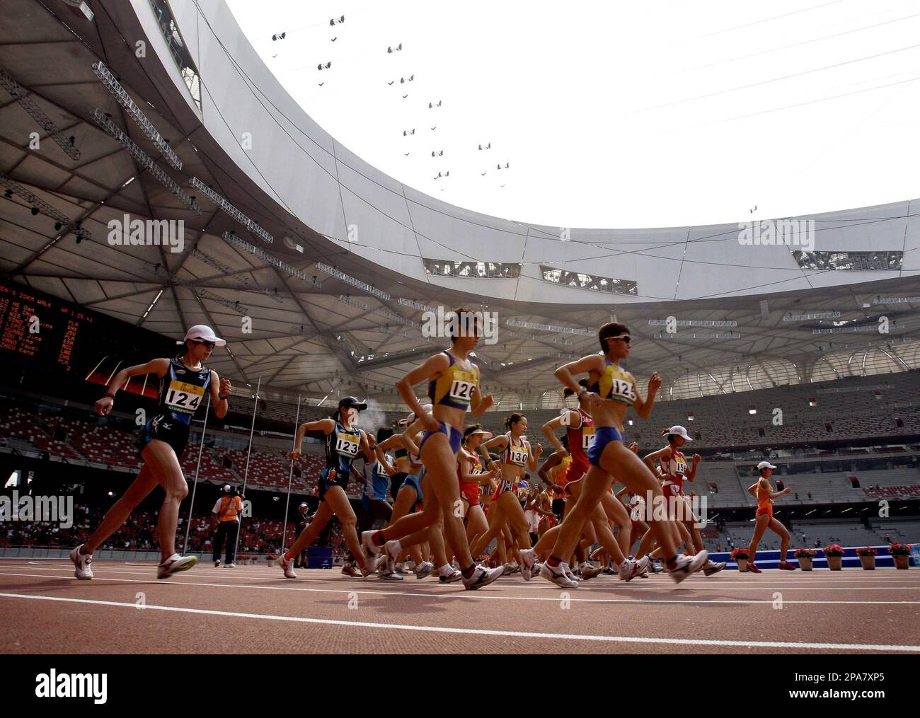 Female athletes compete in the Women's 20km Race Walking Challenge ...