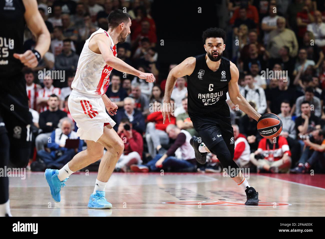 Efes Istanbul joueur blessé genou basket 2023 Key Takeaways