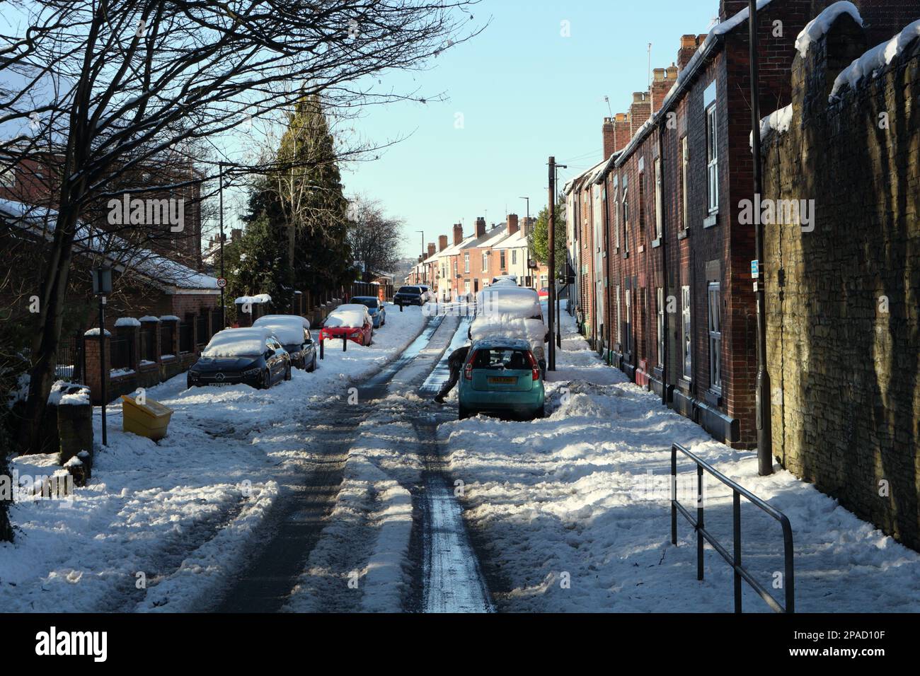 Winter snow scene, suburban Woodseats Sheffield England March 2023. The Dale Stock Photo