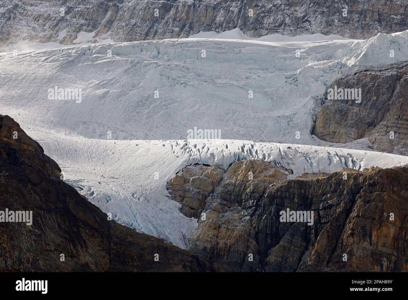 Crowfoot Glacier, scene from a viewpoint on the Icefields Parkway in