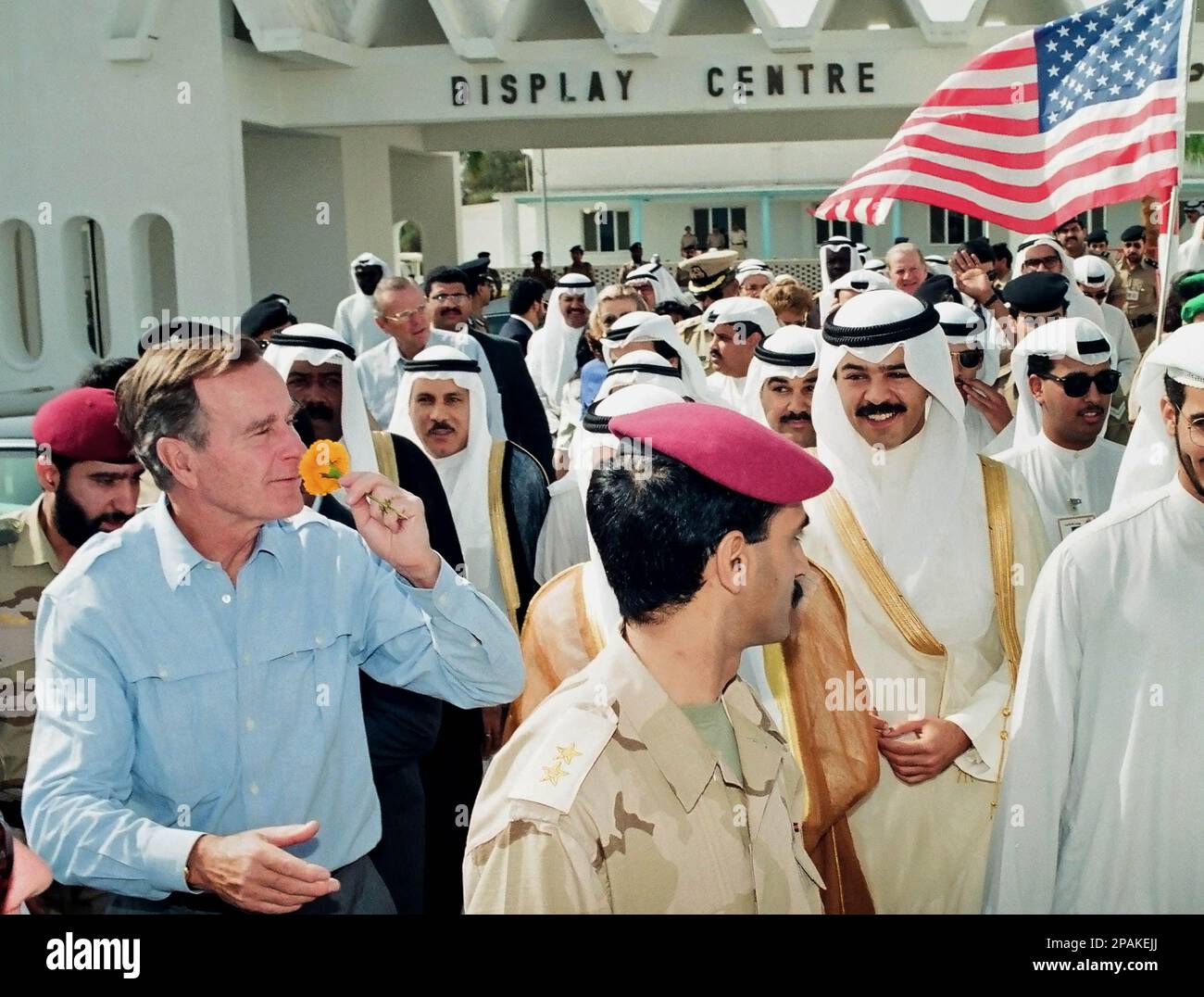 FILE ** Former US President George Bush, left, visits the Kuwait Oil  Company's HQ (KOC) in Ahmadi, Kuwait, during his visit to Kuwait in this  1994 file photo.(AP Photo/Gustavo Ferrari Stock