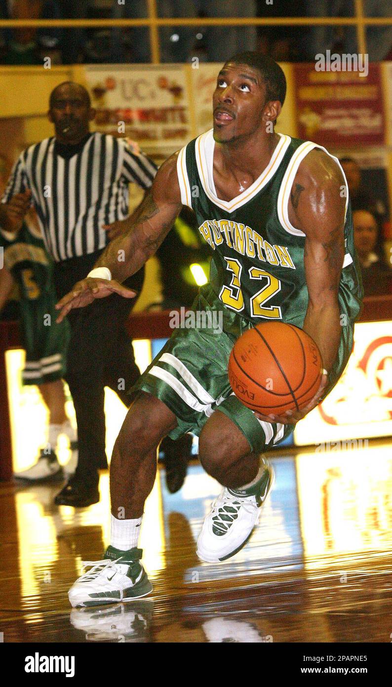 F ILE ** Huntington High School's O.J. Mayo is shown in this Dec. 12, 2006  file photo, during a high school basketball game in Charleston, W.Va. (AP  Photo/Micheal Switzer Stock Photo - Alamy