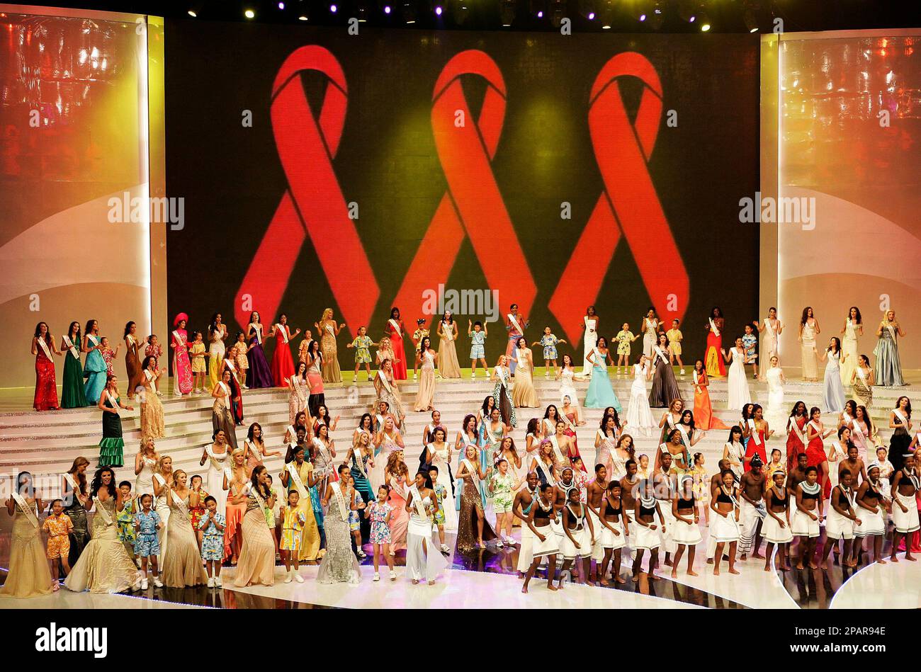 Miss World contestants sings the World Aids song while dancing with ...