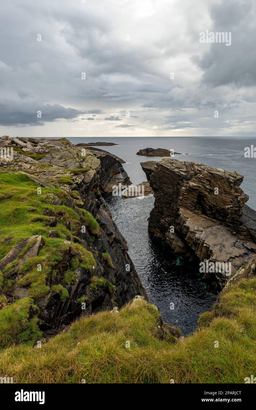 Over the cliffs hi-res stock photography and images - Page 4 - Alamy