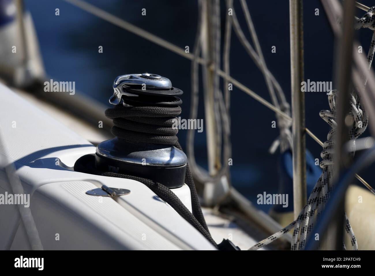 Sailing boat pontoon cleat with mooring ropes Stock Photo Alamy