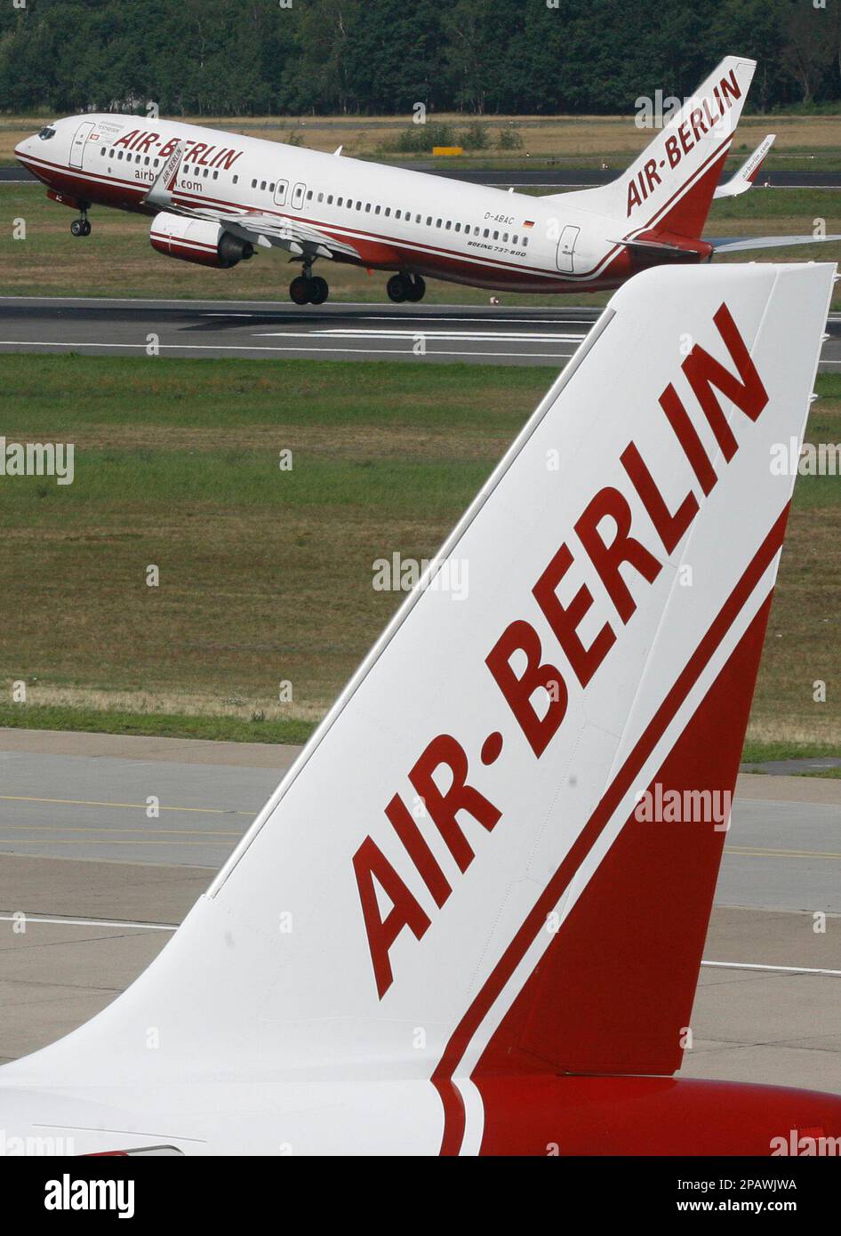 ** ARCHIV ** Ein Passagierflugzeug Der Deutschen Fluggesellschaft Air
