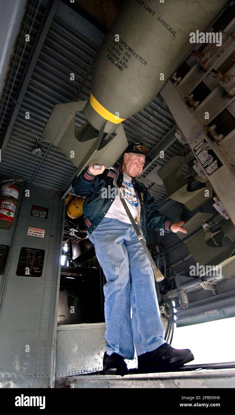 World War II Navy Veteran Gerald Thompson, 80, of Staunton, Va., makes