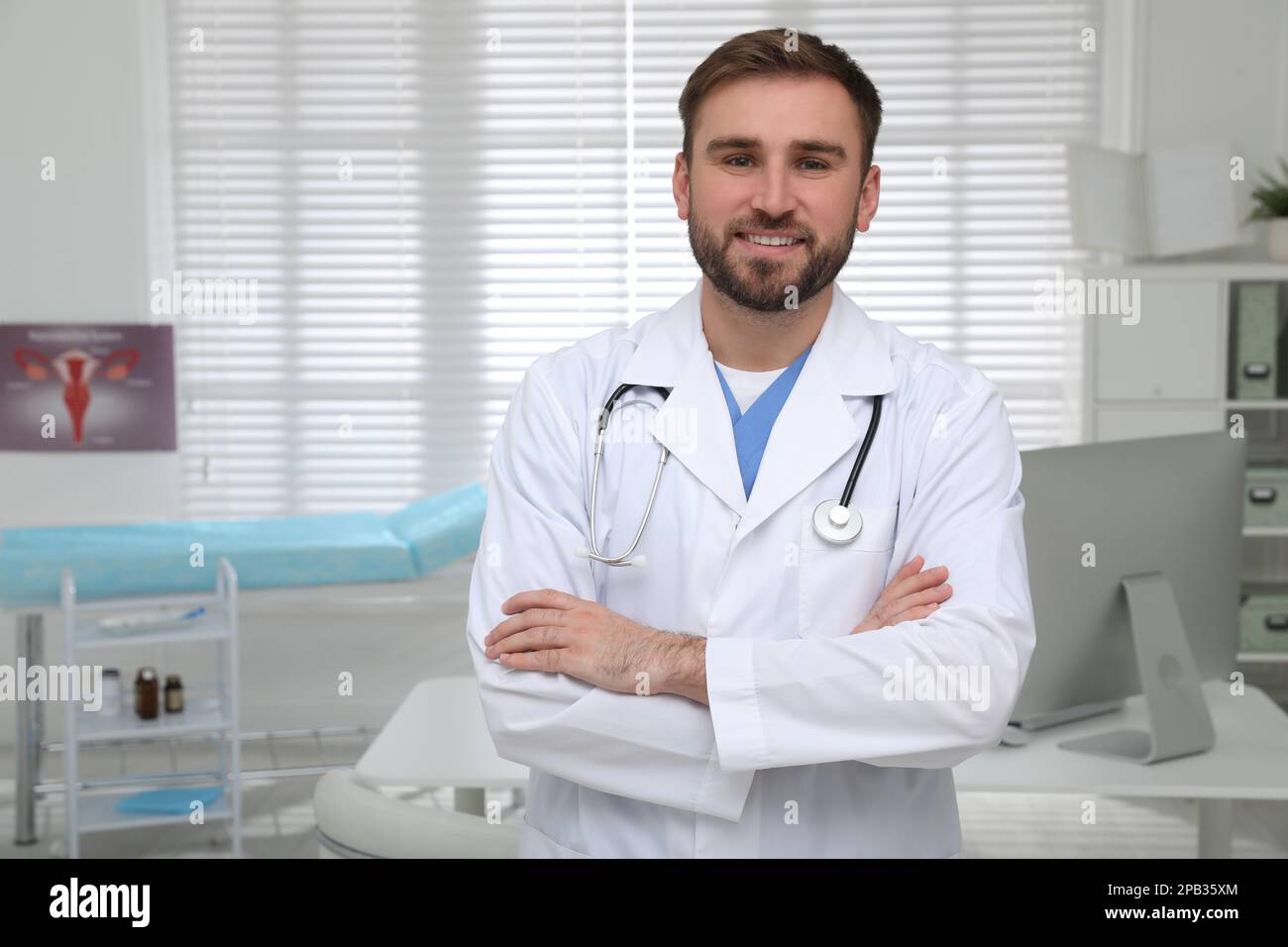 Gynecologist doctor uterus hi-res stock photography and images - Alamy