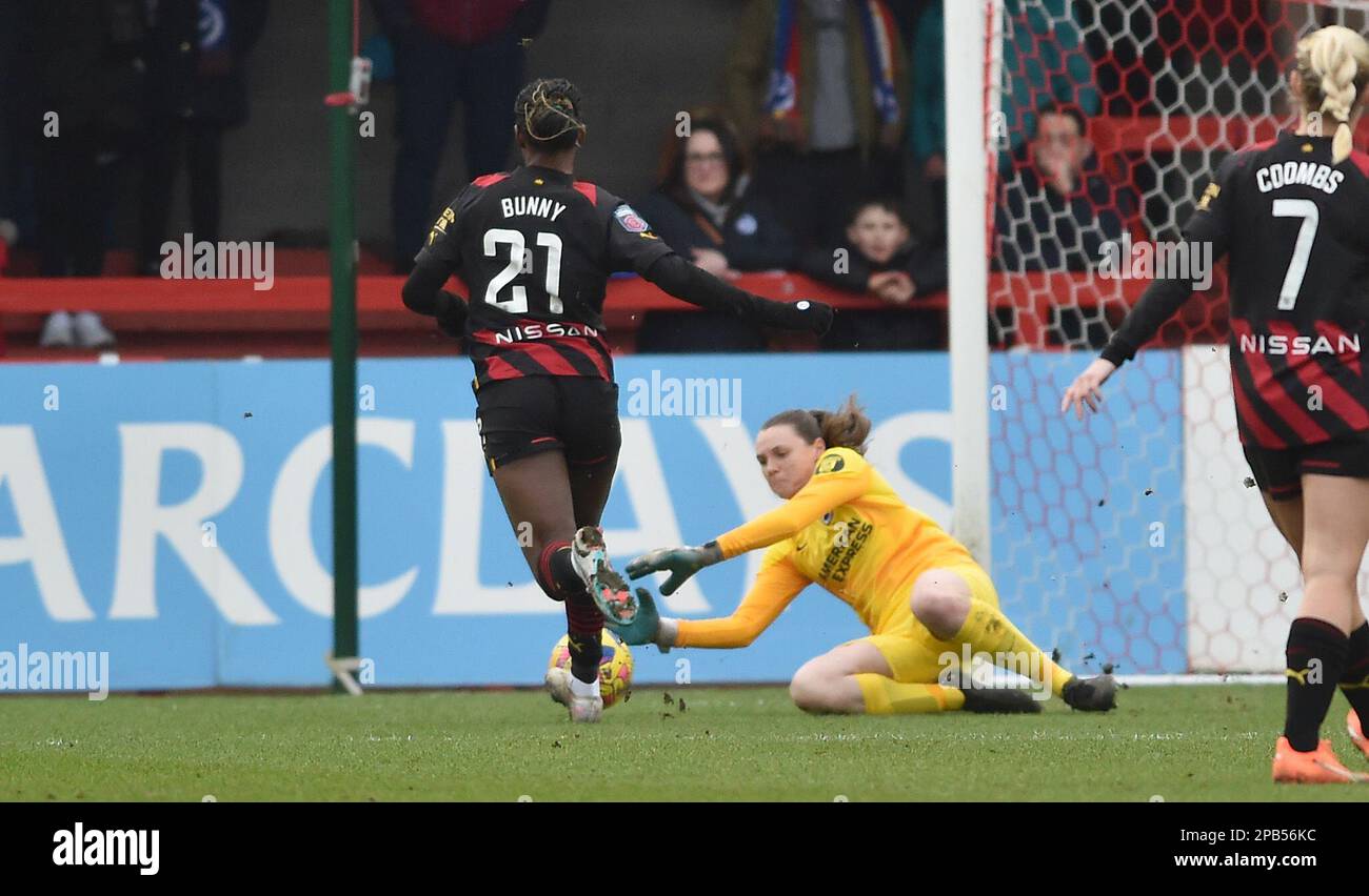 Crawley UK 12th March 2023 -  Khadija Shaw of Manchester City is thwarted by Brighton goalkeeper Megan Walsh during the Barclays Women's Super League match between Brighton & Hove Albion and Manchester City   : Credit Simon Dack /TPI/ Alamy Live News Stock Photo