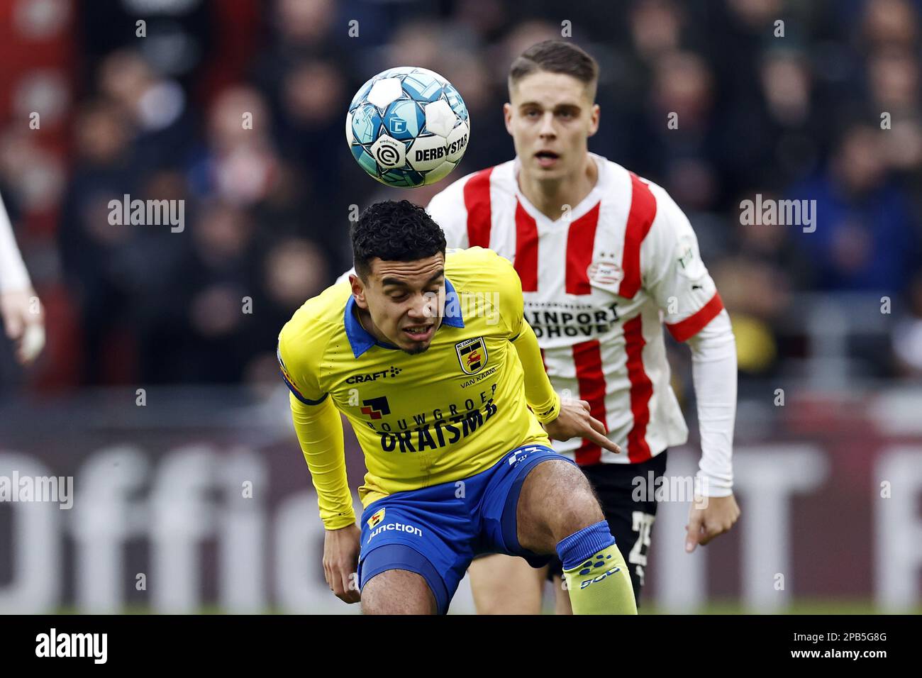 EINDHOVEN - (lr) Daniel van Kaam of SC Cambuur Leeuwarden, Joey Veerman ...